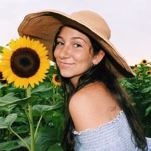 Meet your Posher, Caroline